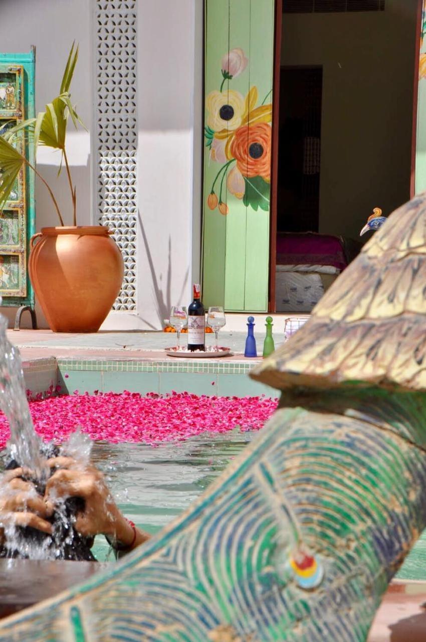 Parijat Private Pool Villa 1, 2 And 3 Bhk Udaipur Eksteriør billede